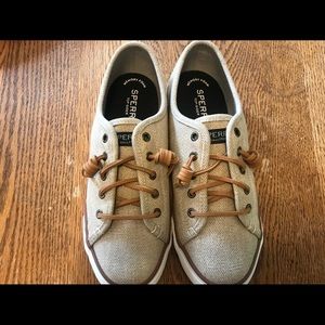 Sperry canvas shoes
